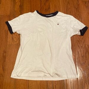 Tommy Hilfiger Soft Cotton T-Shirt in a Youth Medium